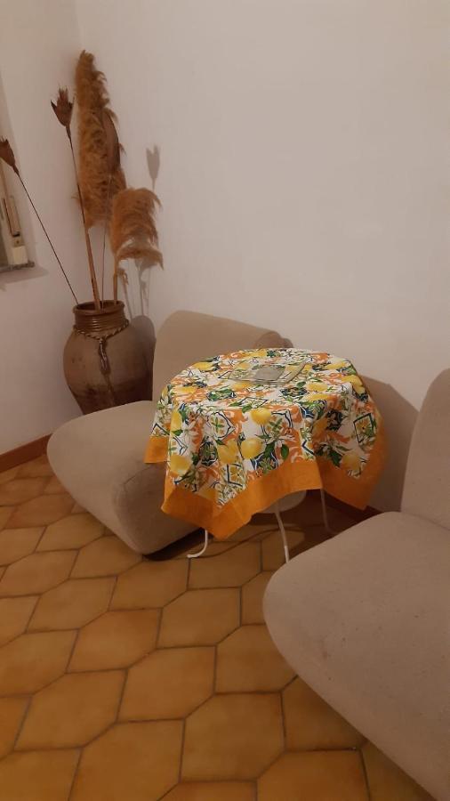 Vila Lontano Dal Caos A Due Passi Dal Mare Condro Exteriér fotografie