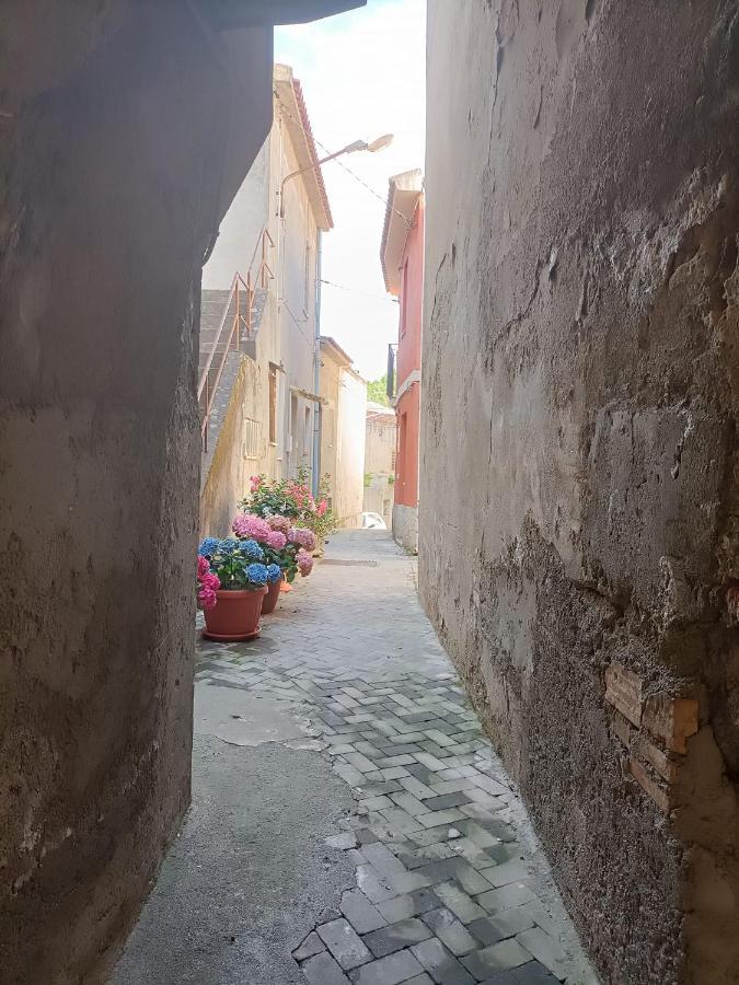 Vila Lontano Dal Caos A Due Passi Dal Mare Condro Exteriér fotografie
